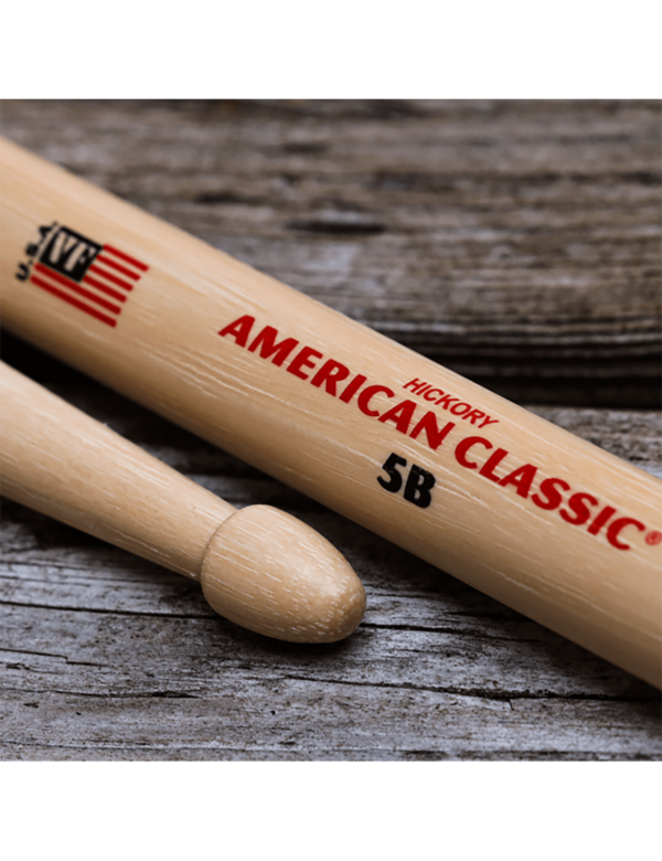 VIC FIRTH® 5B American Classic® Baqueta Punta Madera