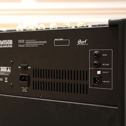 Cort CM150B Amplificador Bajo eléctrico