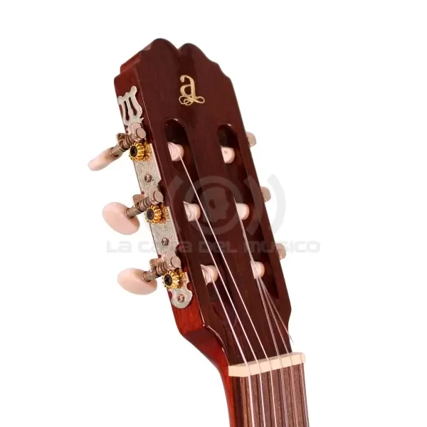 Guitarra electroacústica Admira Malaga Cutaway
