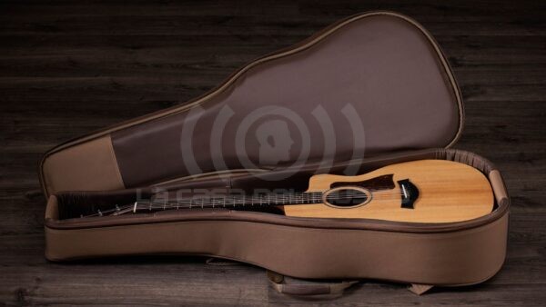 TAYLOR 14CE Guitarra electroacústica Grand Auditorium con corte y sin talón