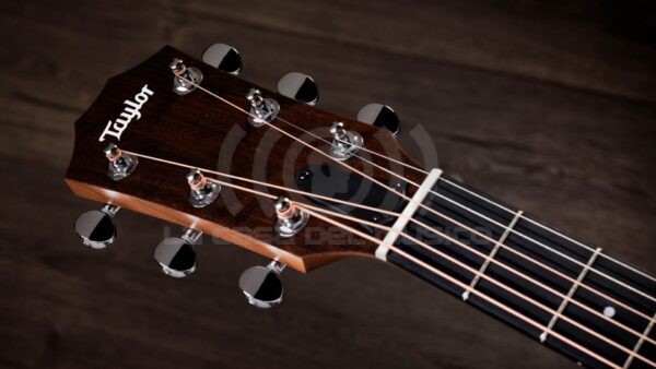 TAYLOR 14CE Guitarra electroacústica Grand Auditorium con corte y sin talón